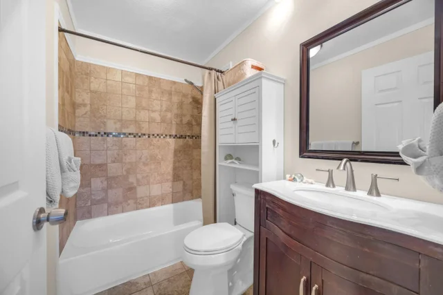 Listing Image for 140 Uwapo Rd 53-201 22 of 28