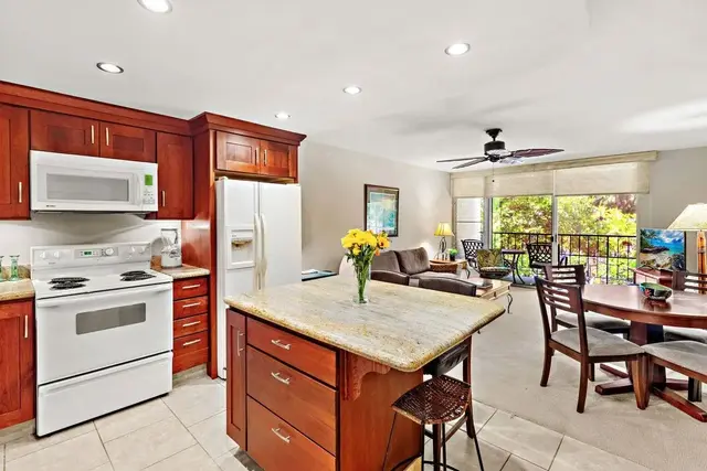 Listing Image for 3750 Lower Honoapiilani Rd 202 3 of 22