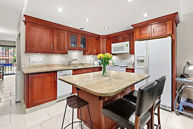 Listing Image for 3750 Lower Honoapiilani Rd 202 4 of 22
