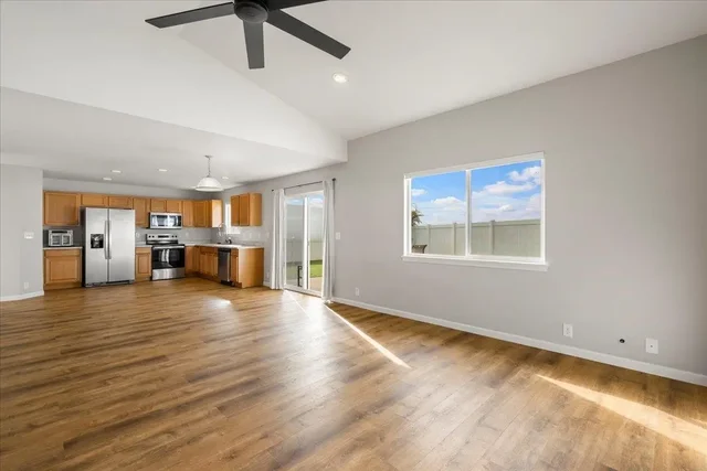 Listing Image for 16 Hookomo Pl 12 of 45