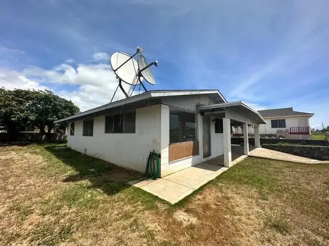 Listing Image for 592 Onehee Ave 1 of 11