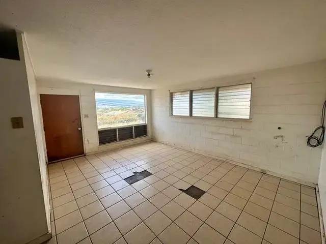 Listing Image for 592 Onehee Ave 4 of 11