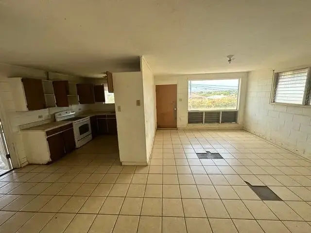 Listing Image for 592 Onehee Ave 8 of 11