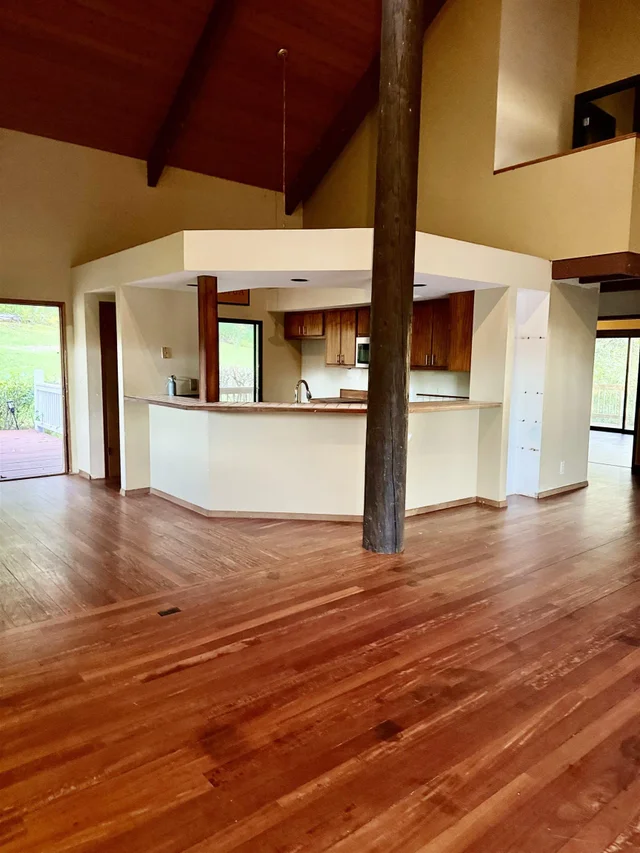 Listing Image for 2400 Piiholo Rd 26 of 39