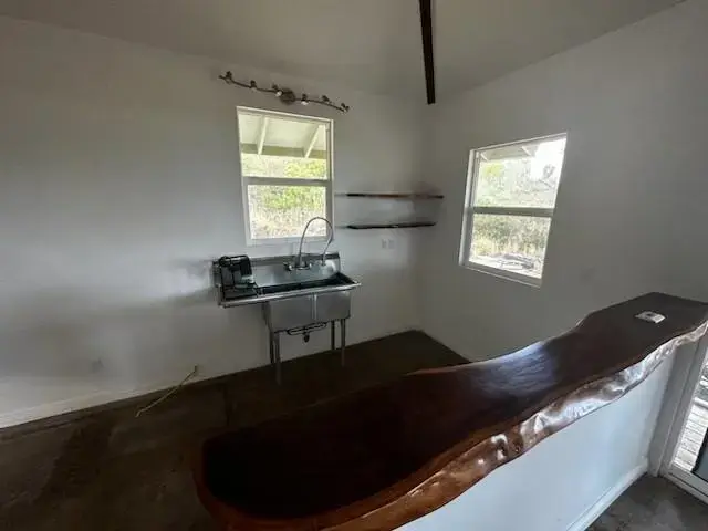 Listing Image for 6925 Kamehameha V Hwy 26 of 33