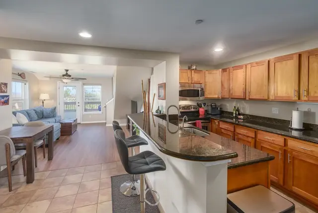 Listing Image for 3706 Lower Honoapiilani Rd D40 19 of 48