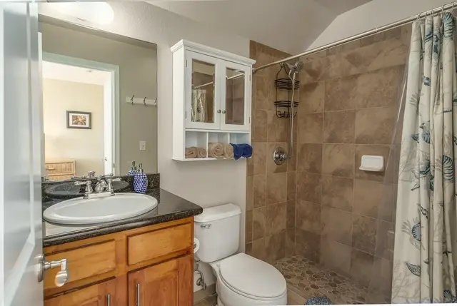 Listing Image for 3706 Lower Honoapiilani Rd D40 34 of 48