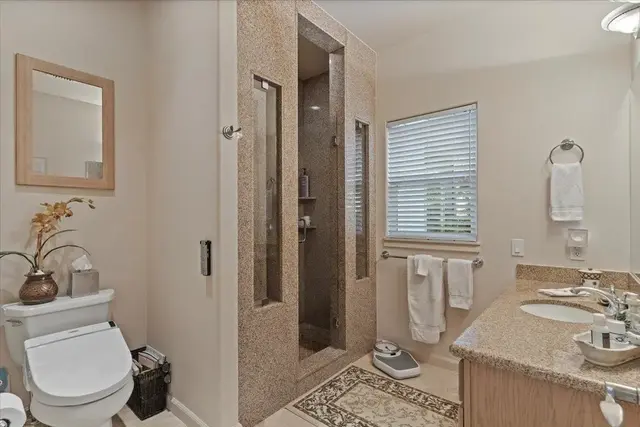 Listing Image for 8 Bermuda Pl 39 of 50