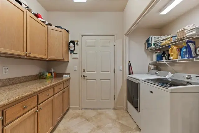 Listing Image for 8 Bermuda Pl 46 of 50