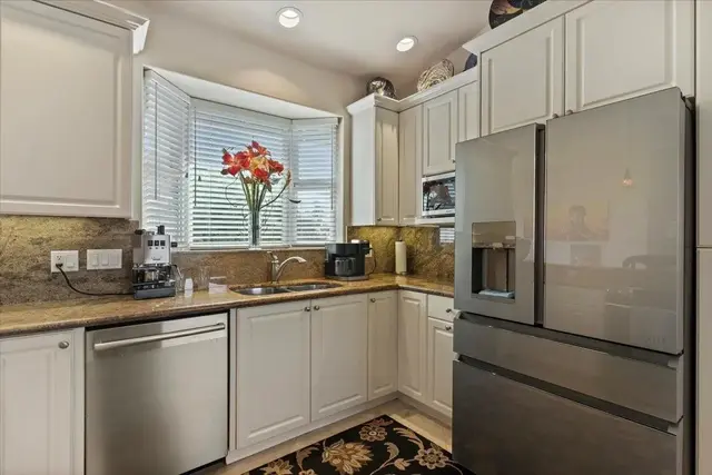Listing Image for 8 Bermuda Pl 9 of 50