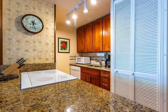 Listing Image for 2191 S Kihei Rd 2416 13 of 43