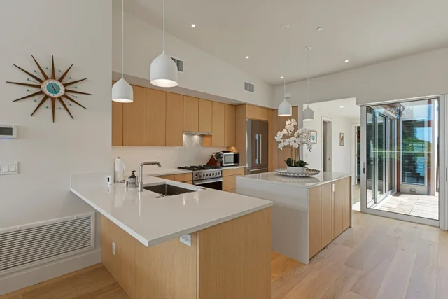 Listing Image for 197 Holokahiki Ln 8b (102) 15 of 50