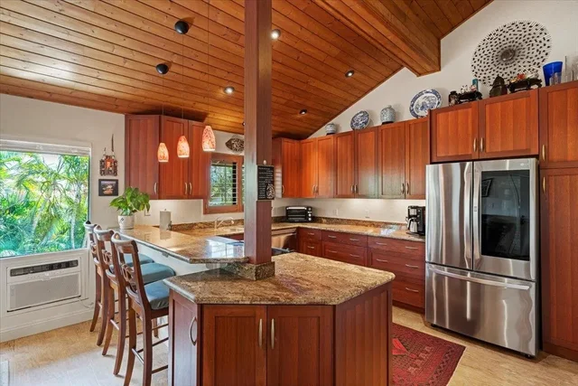 Listing Image for 15 Kulanihakoi St 17e 1 of 43