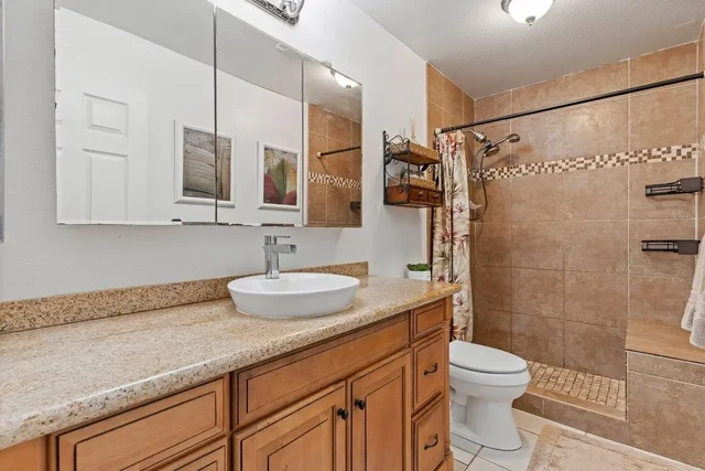 Listing Image for 15 Kulanihakoi St 17e 17 of 43