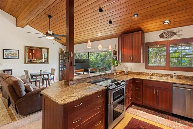 Listing Image for 15 Kulanihakoi St 17e 2 of 43