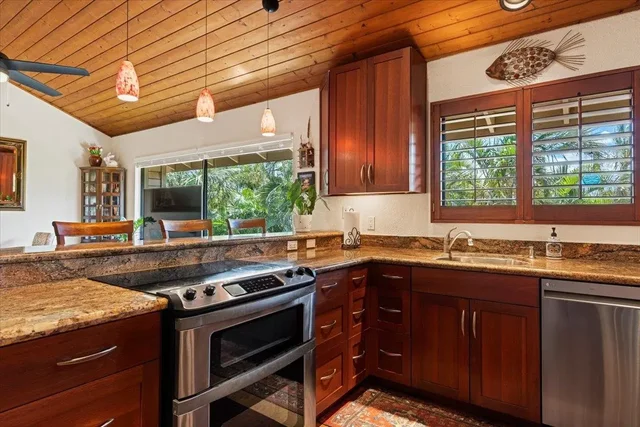 Listing Image for 15 Kulanihakoi St 17e 39 of 43