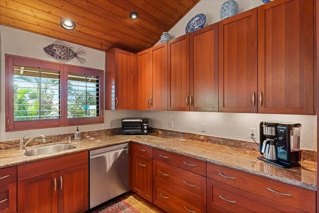 Listing Image for 15 Kulanihakoi St 17e 4 of 43