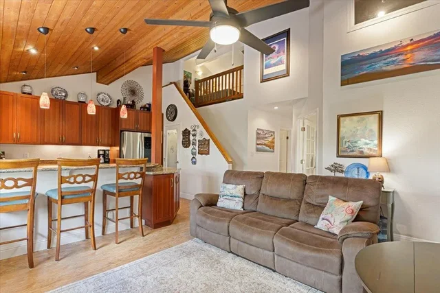 Listing Image for 15 Kulanihakoi St 17e 42 of 43