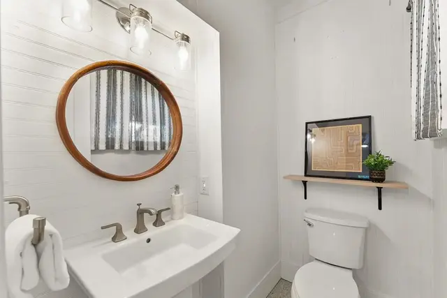 Listing Image for 52 N Laelua Pl 16 of 48