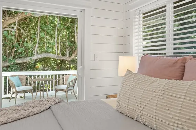Listing Image for 52 N Laelua Pl 24 of 48