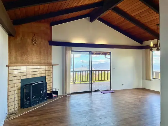 Listing Image for 77 Kahoea Pl 10 of 44