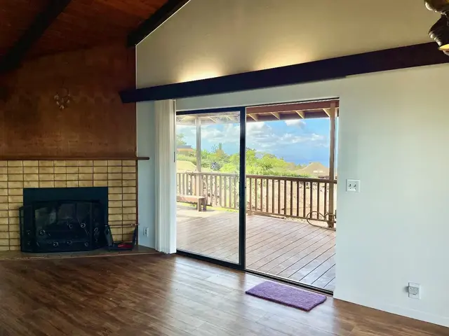 Listing Image for 77 Kahoea Pl 11 of 44