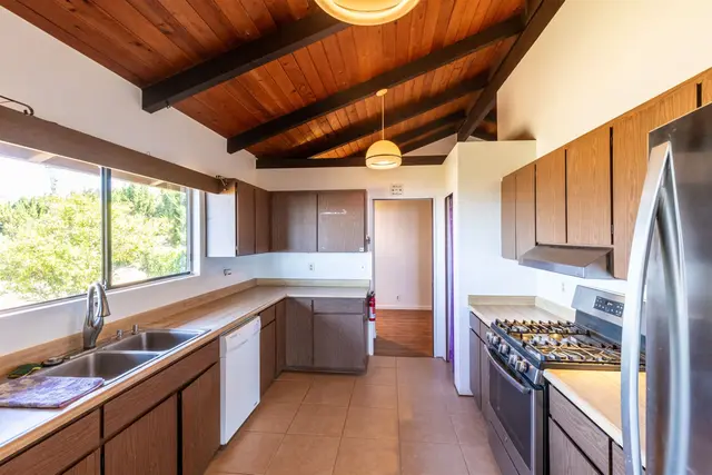 Listing Image for 77 Kahoea Pl 13 of 44