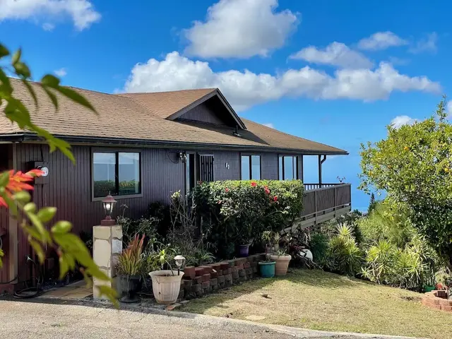 Listing Image for 77 Kahoea Pl 2 of 44