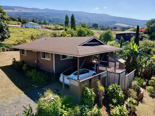 Listing Image for 77 Kahoea Pl 23 of 44