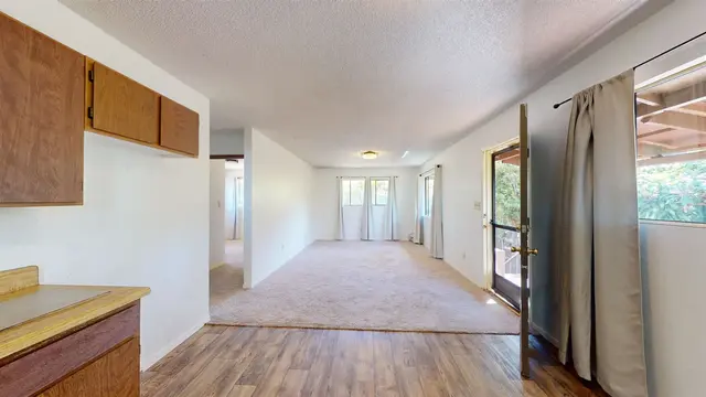 Listing Image for 77 Kahoea Pl 27 of 44