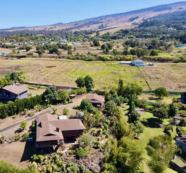 Listing Image for 77 Kahoea Pl 37 of 44