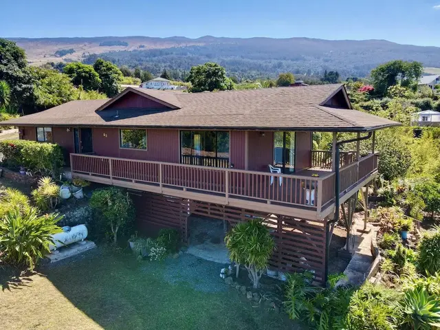 Listing Image for 77 Kahoea Pl 9 of 44