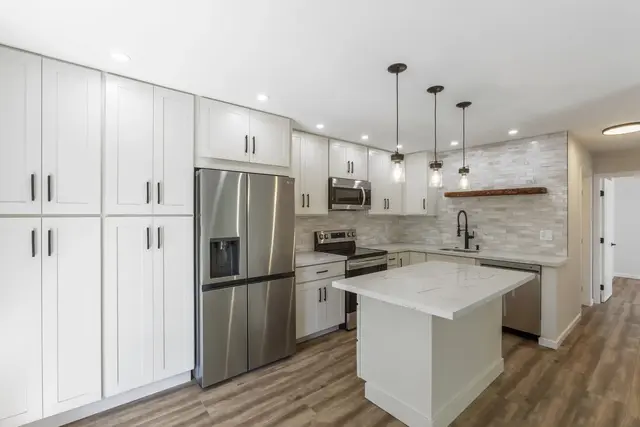 Listing Image for 140 Uwapo Rd 22-102 10 of 49