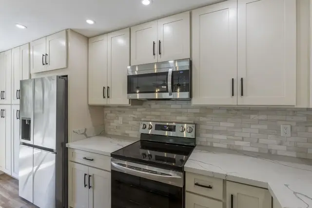 Listing Image for 140 Uwapo Rd 22-102 18 of 49