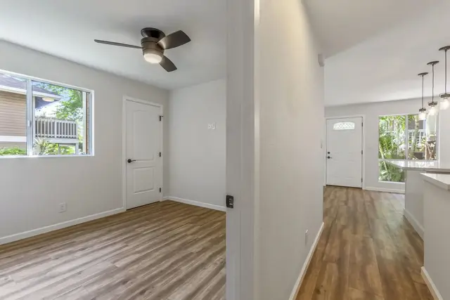 Listing Image for 140 Uwapo Rd 22-102 23 of 49