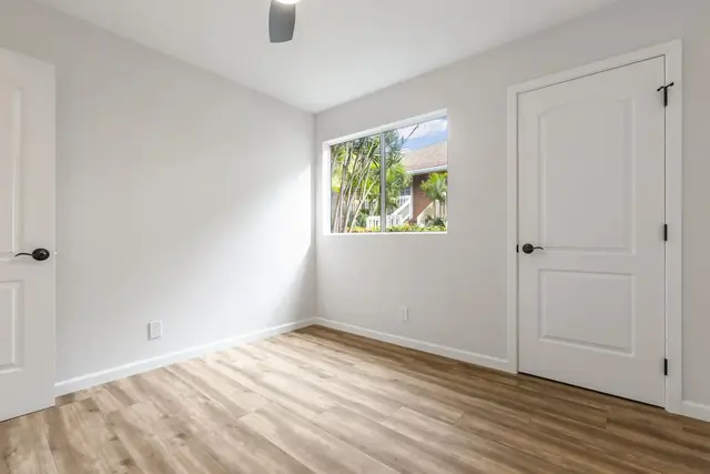 Listing Image for 140 Uwapo Rd 22-102 24 of 49