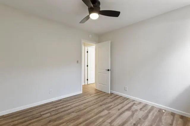 Listing Image for 140 Uwapo Rd 22-102 26 of 49