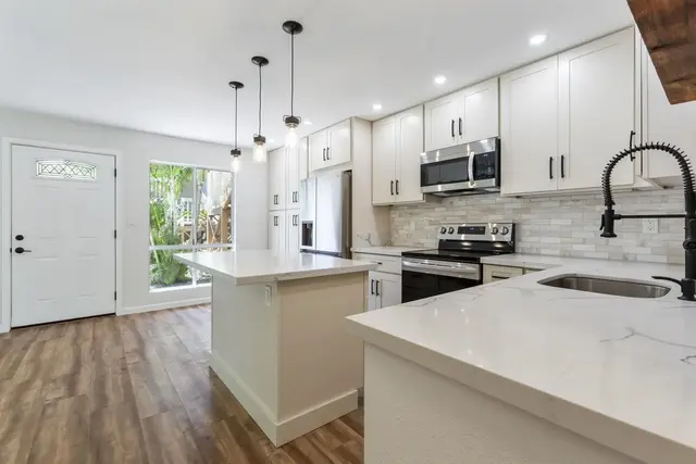 Listing Image for 140 Uwapo Rd 22-102 3 of 49