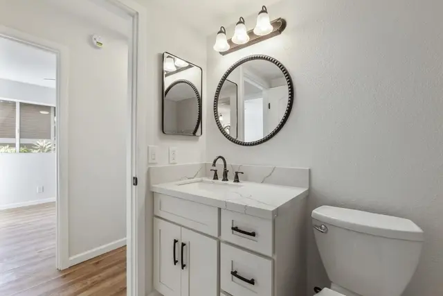 Listing Image for 140 Uwapo Rd 22-102 30 of 49