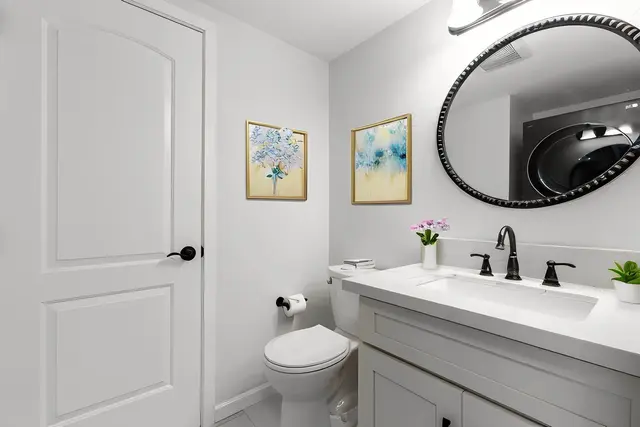 Listing Image for 140 Uwapo Rd 22-102 33 of 49