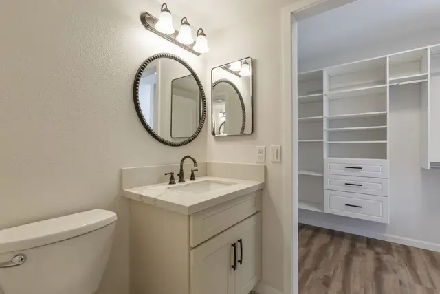 Listing Image for 140 Uwapo Rd 22-102 34 of 49