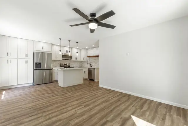 Listing Image for 140 Uwapo Rd 22-102 4 of 49