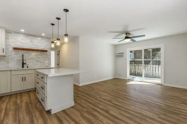 Listing Image for 140 Uwapo Rd 22-102 5 of 49