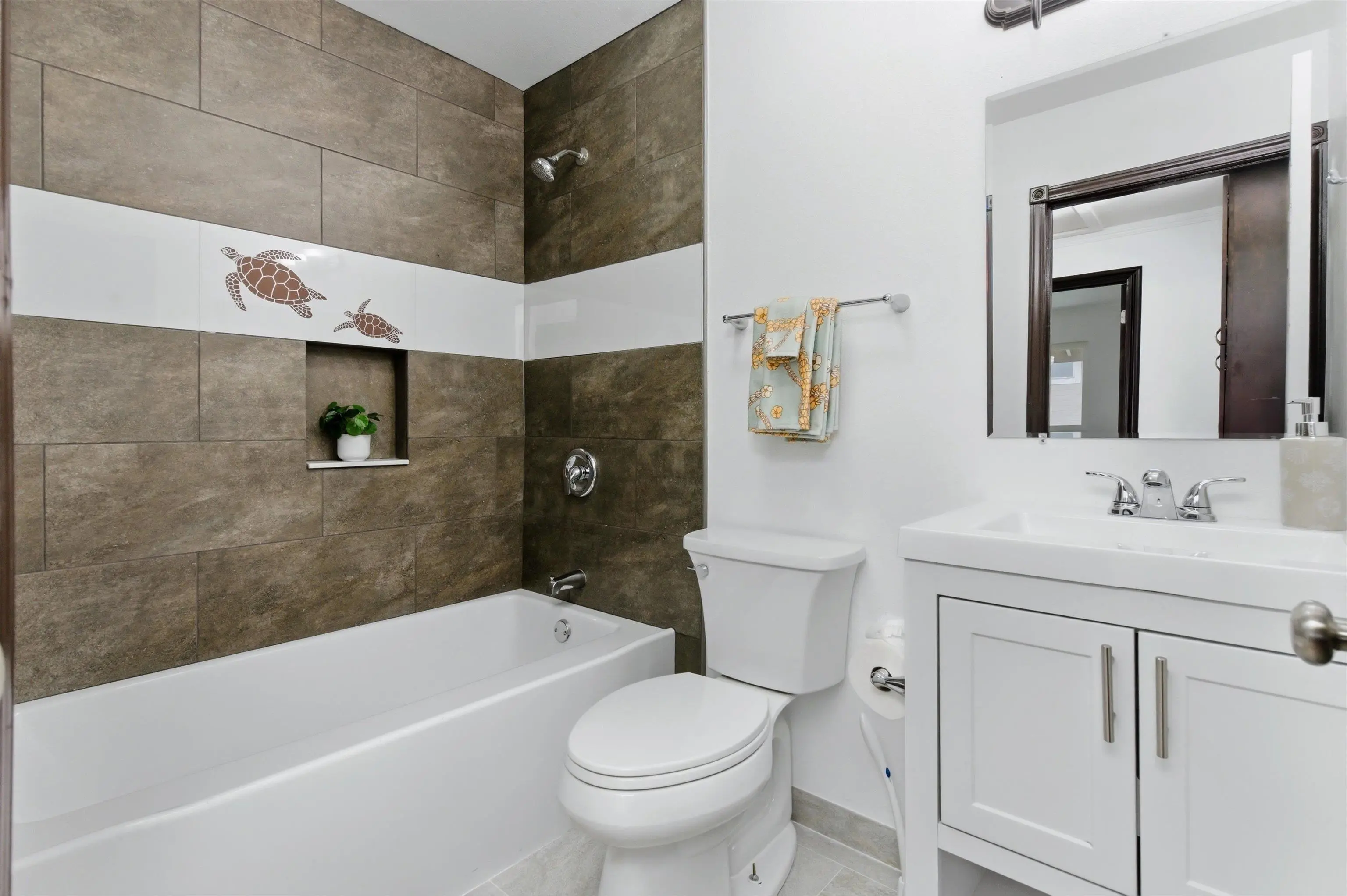 Photo of Listing #409216