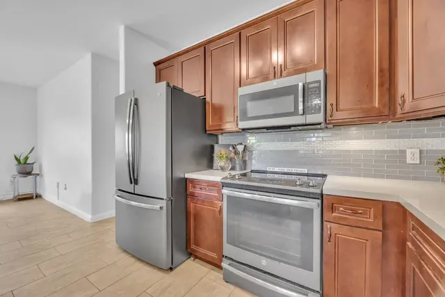Listing Image for 28 Polohina Ln 17-1 9 of 35