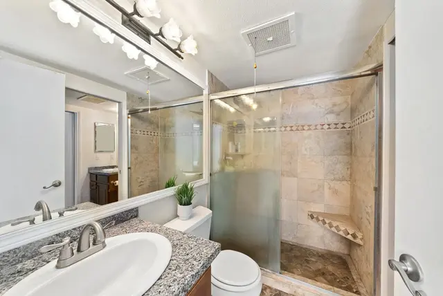 Listing Image for 160 Keonekai Rd 9-101 12 of 23