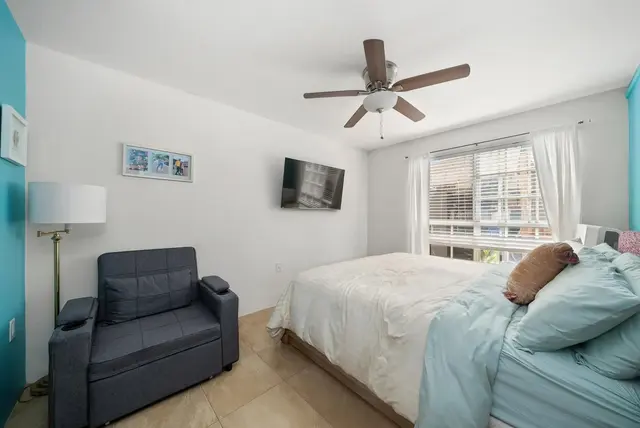 Listing Image for 160 Keonekai Rd 9-101 13 of 23