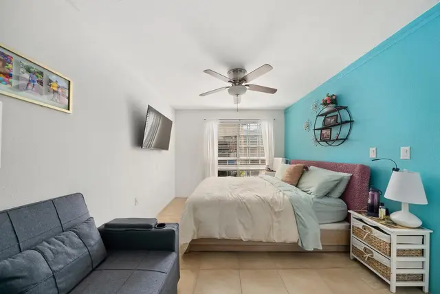 Listing Image for 160 Keonekai Rd 9-101 14 of 23