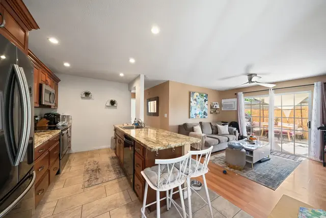 Listing Image for 160 Keonekai Rd 9-101 8 of 23