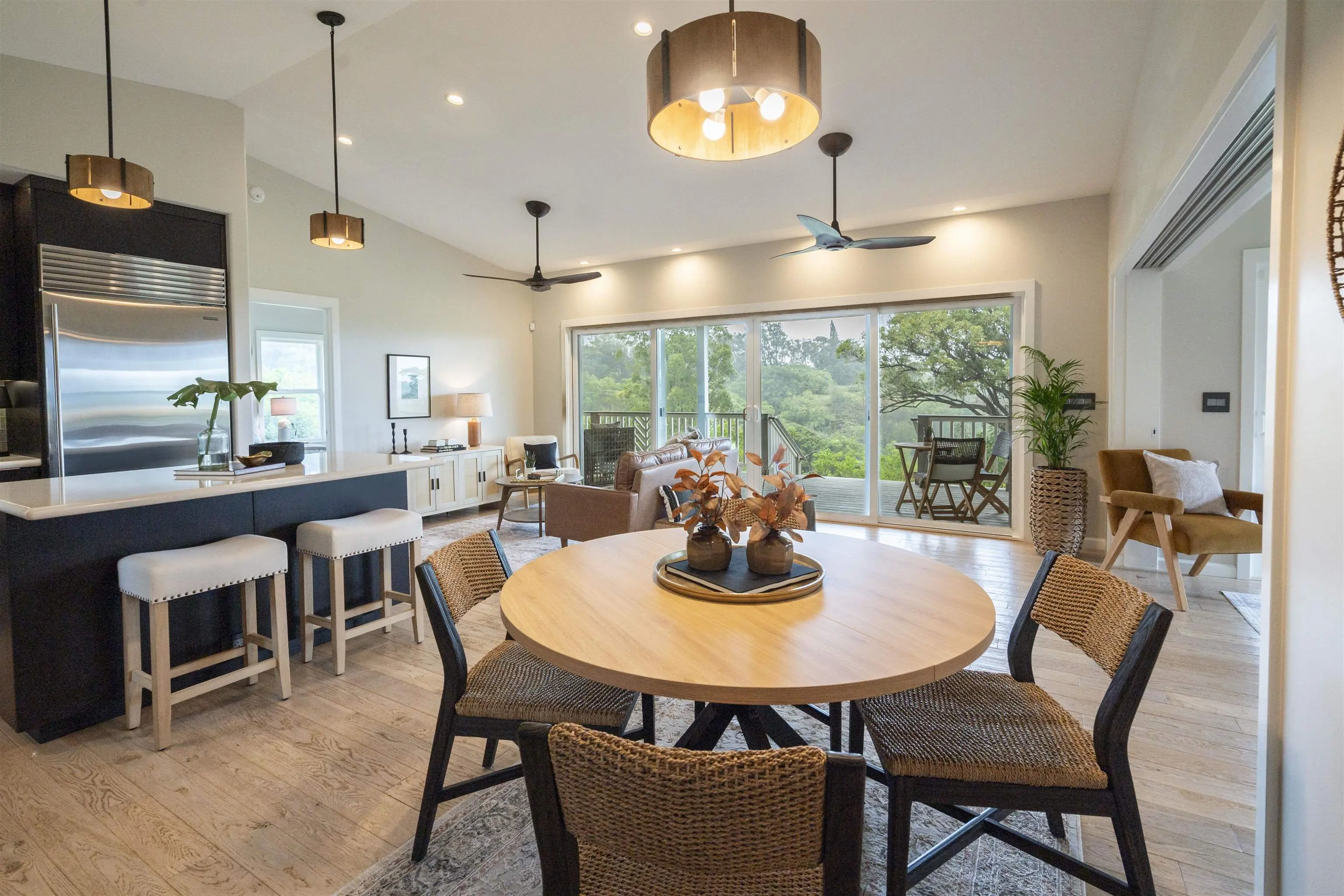 Photo of Listing #408255